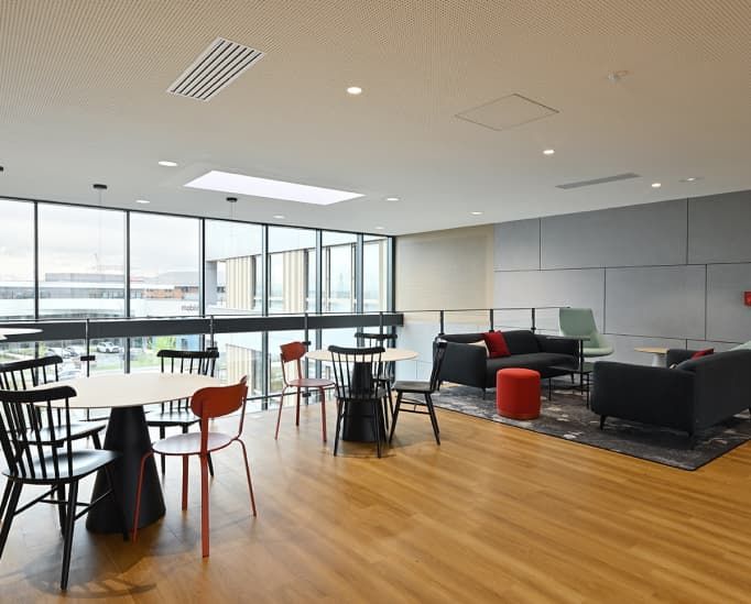 bureaux-hermes-aprr-area-middle-right