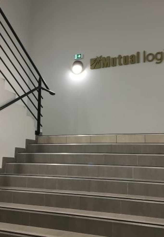 entrepot-mutual-logistics-artenay-poupry-middle-right